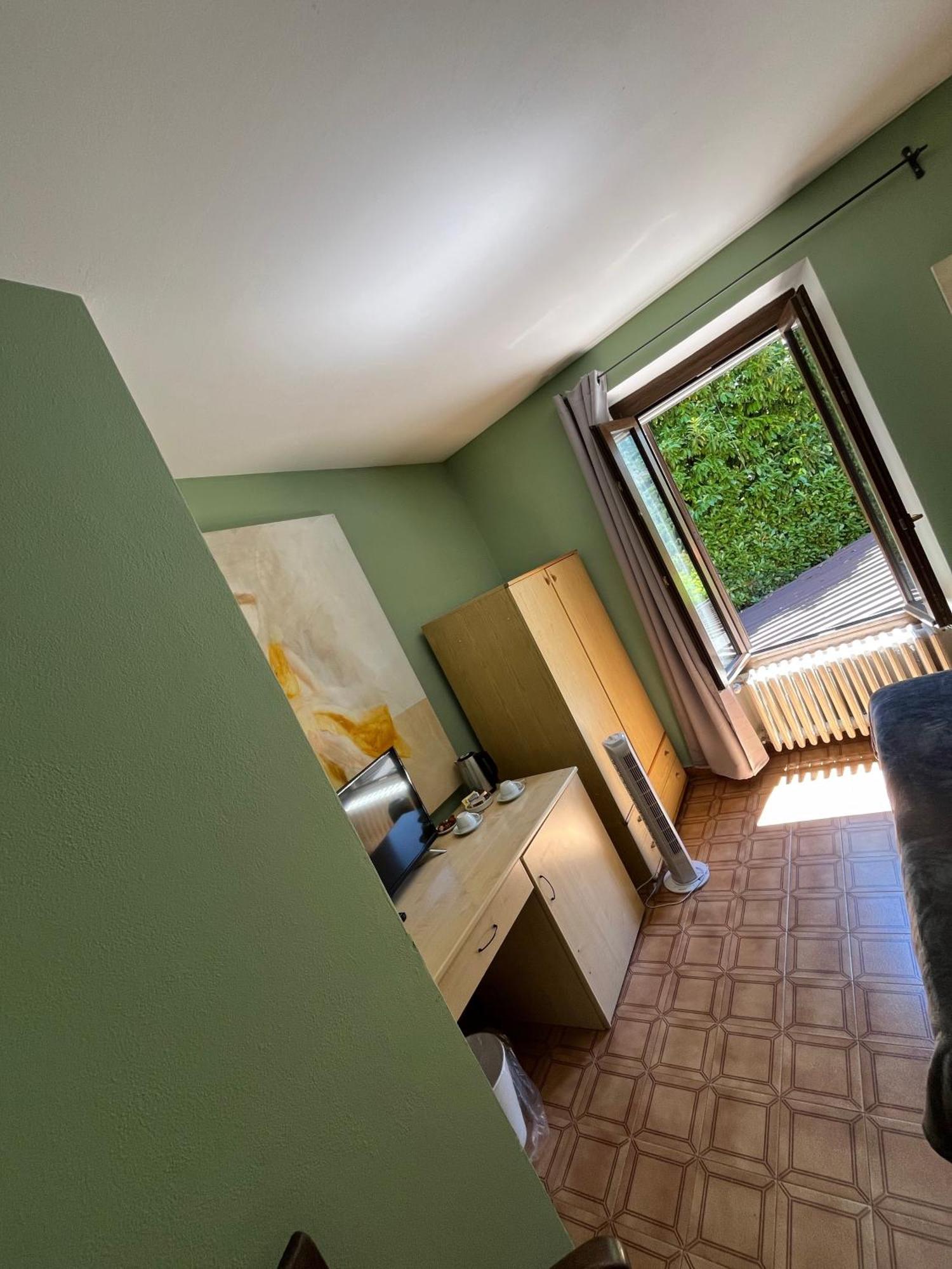 La Locanda Dell'Oreste Dizzasco Eksteriør billede